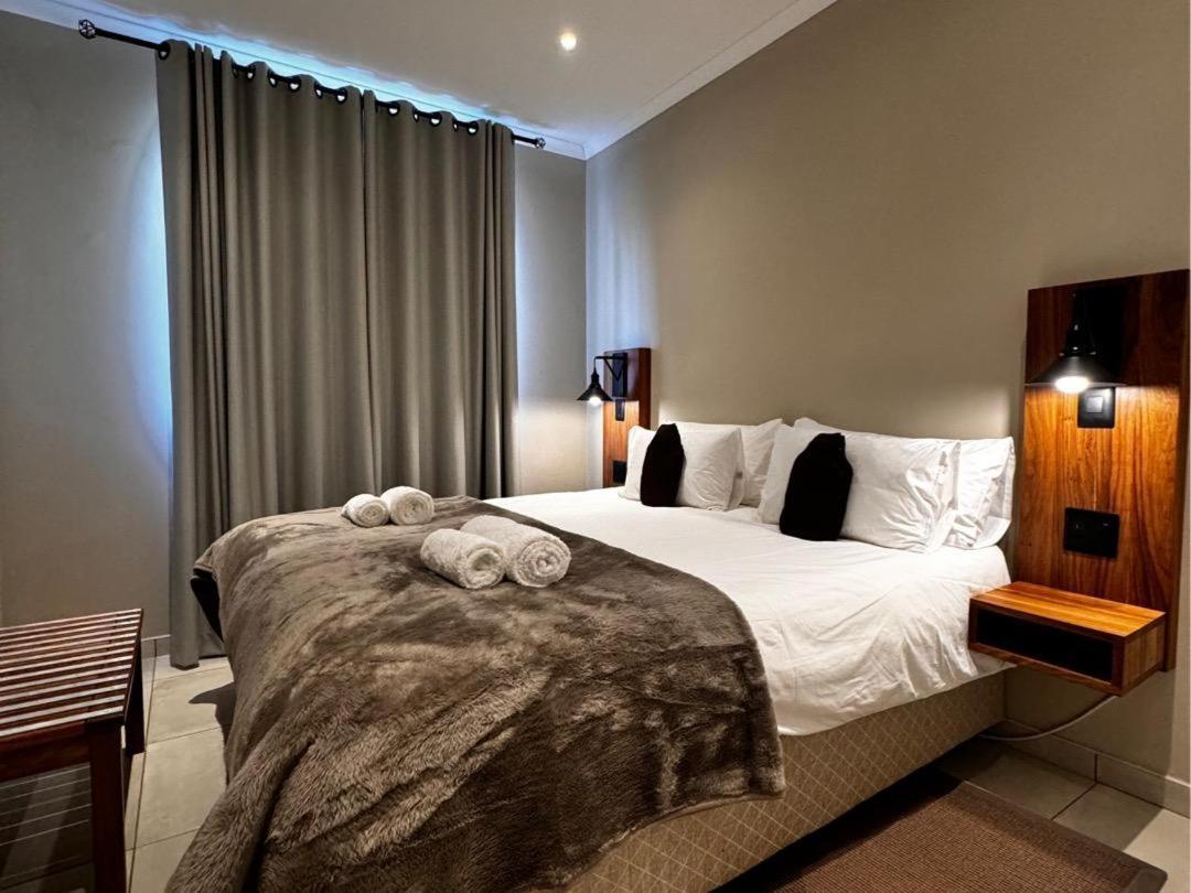 Flying Ostrich Guesthouse & Self-Catering Accommodation 马林塔尔 客房 照片