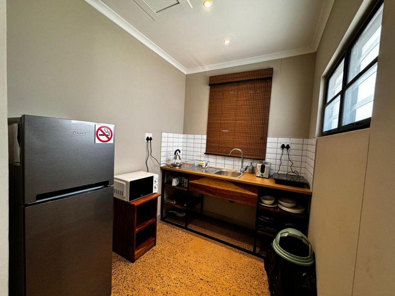 Flying Ostrich Guesthouse & Self-Catering Accommodation 马林塔尔 外观 照片